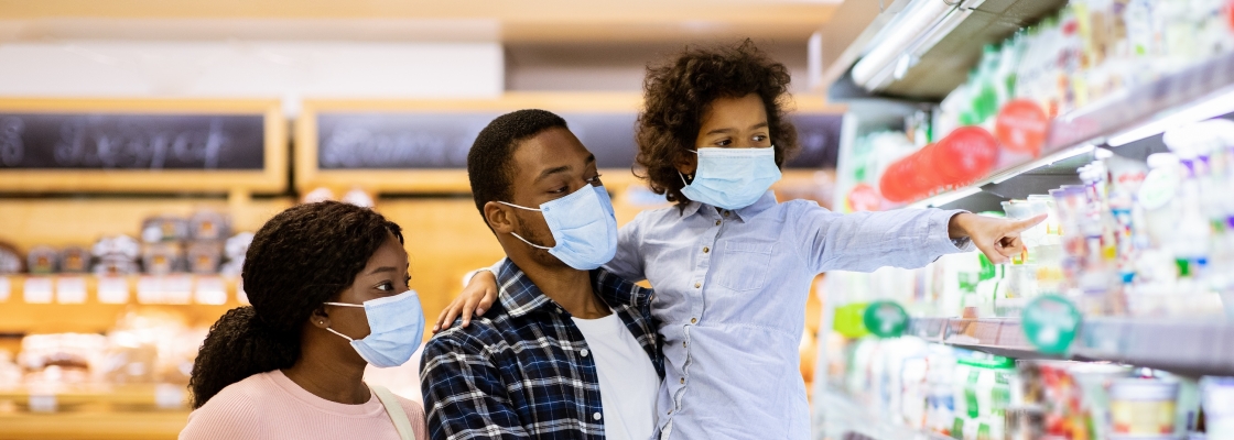 family shopping during coronavirus pandemic